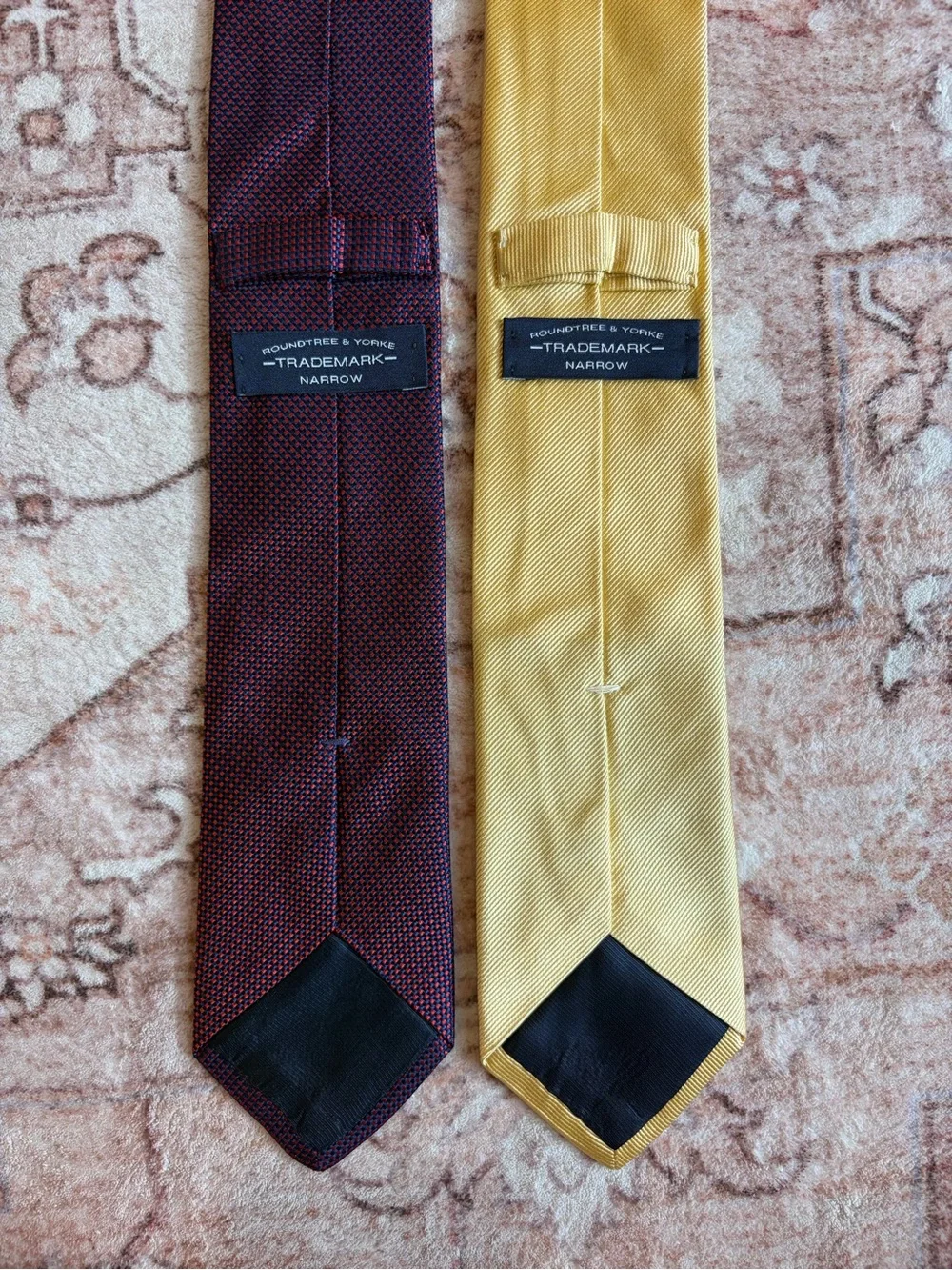 NWOT Set of 2  Roundtree & Yorke Narrow Silk Ties - Men's Classic Formal